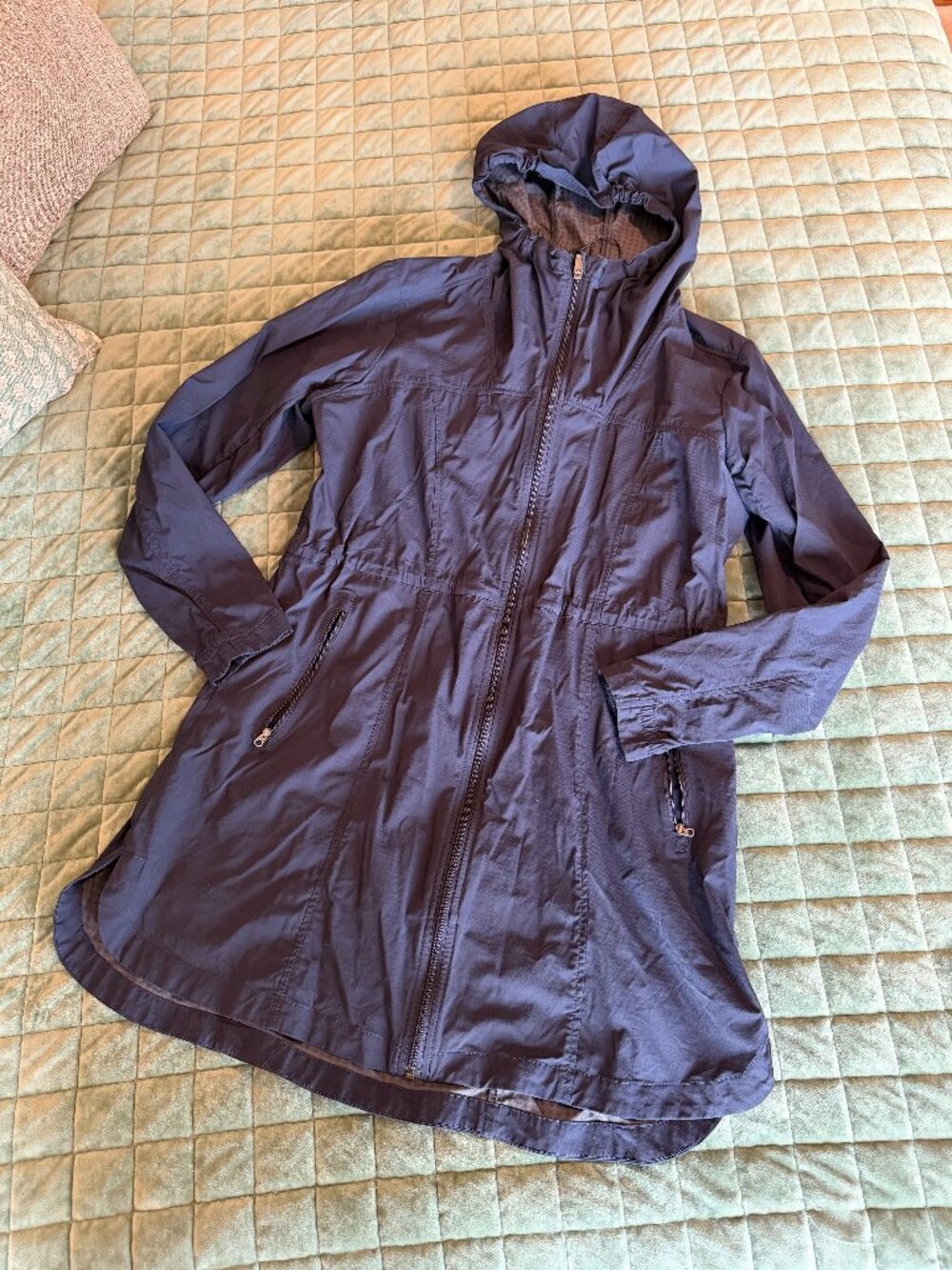 Size L Athleta Overcloud Jacket